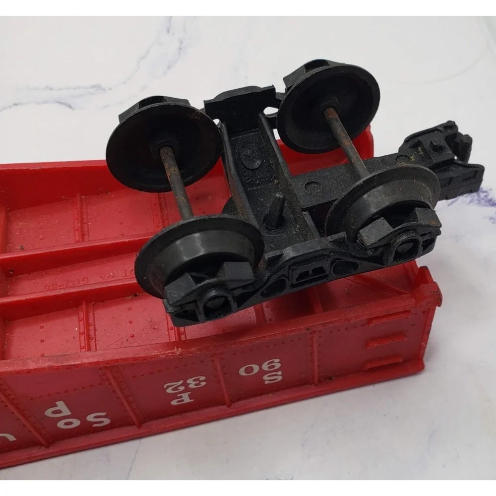 Lionel 027 Gauge Southern Pacific Lines SP 9032 Red Plastic Train Gondola